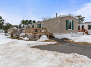 26 Fairview Dr, Lisbon, ME 04250