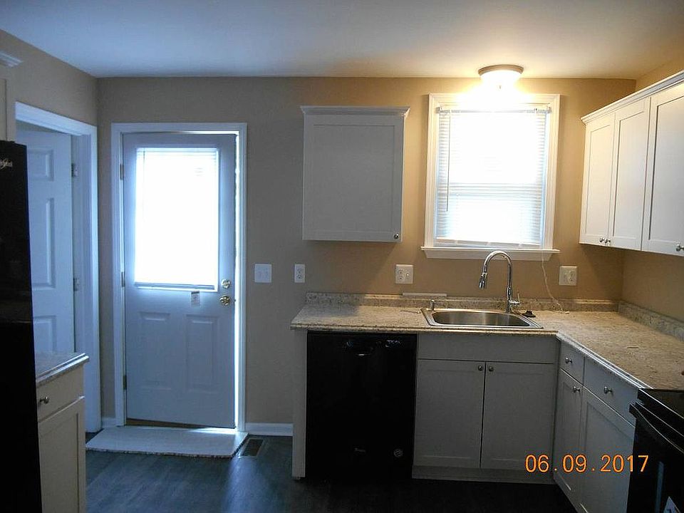 1st image of 500 Vine St