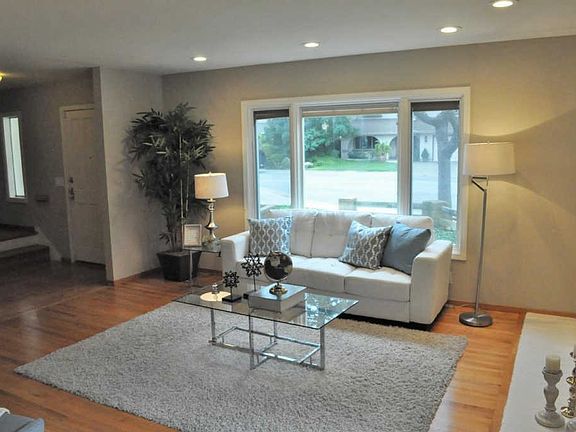 2nd image of 4177 Cherry Oaks Pl