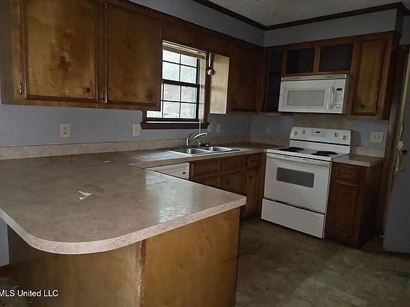 2nd image of 107 Davis Road Cv