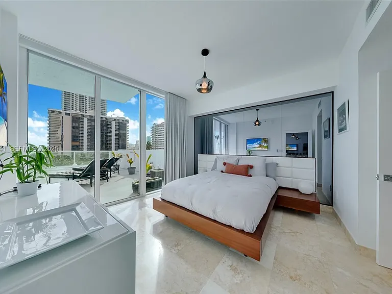 6515 Collins Ave #605 — Photo 10