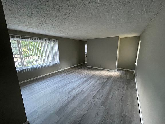 3rd image of 1001 N Tillotson Ave #0