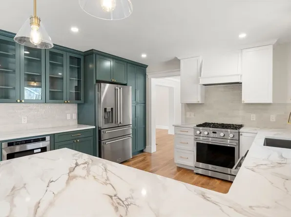 155 Quincy Ave, Marshfield, MA 02050