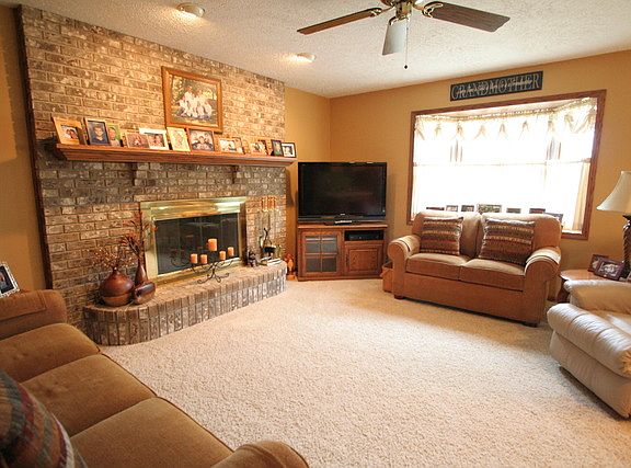 3rd image of 1430 Cedar Wood Ct