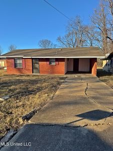 394 W 11th St, Yazoo City, MS, 39194