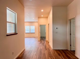 1976 Laguna Rd, Santa Rosa, CA 95401