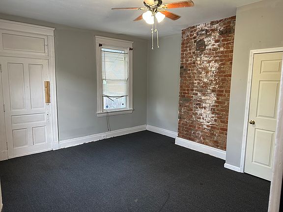 4th image of 2113 W Clifton Ave