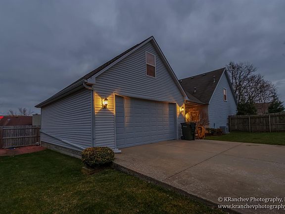 2nd image of 3160 Glenwood Dr