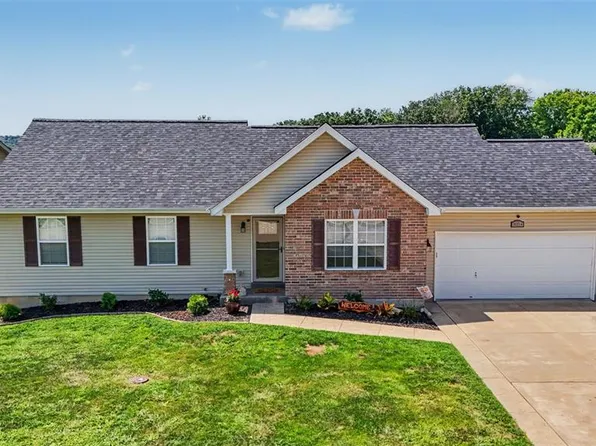 7034 Brooks Farm Dr, House Springs, MO 63051