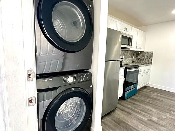 3rd image of 821 NW 20th Ave Unit 1