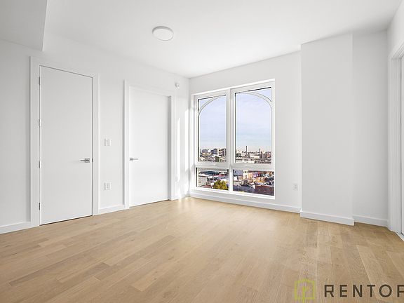 4th image of 210 Greenpoint Ave #3F