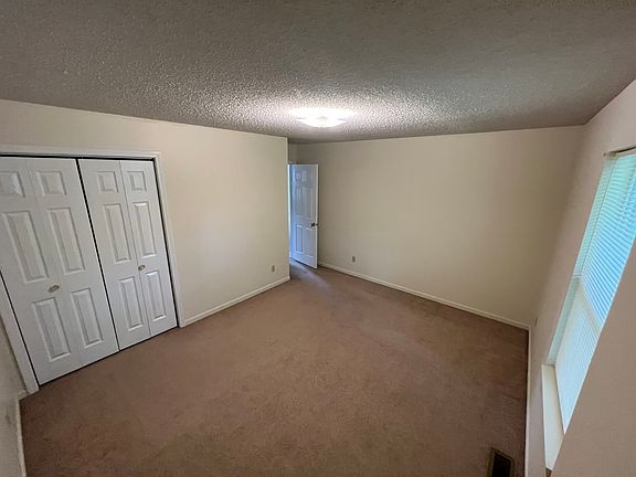 3rd image of 213 W Stone St APT 4