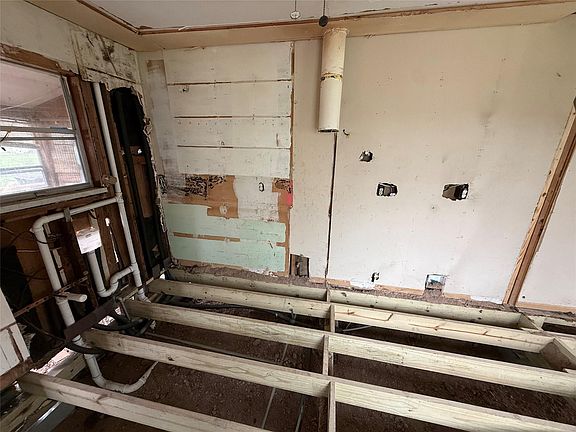 3rd image of 8454 Rannie Rd