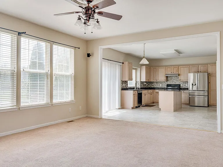 14864 Liri Dr — Photo 6