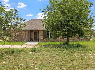 143 Michael Dr, Harper, TX 78631
