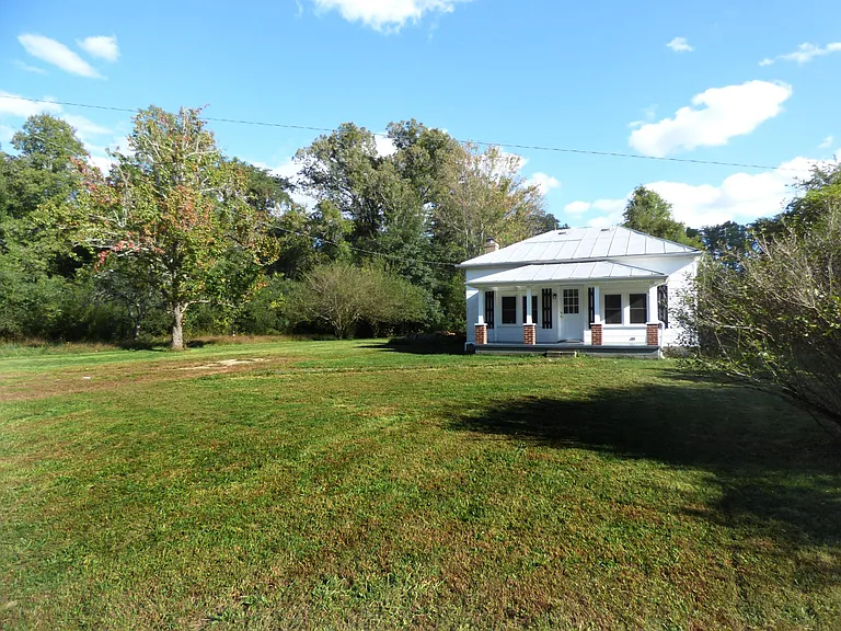 4555 Green Creek Rd — Photo 11