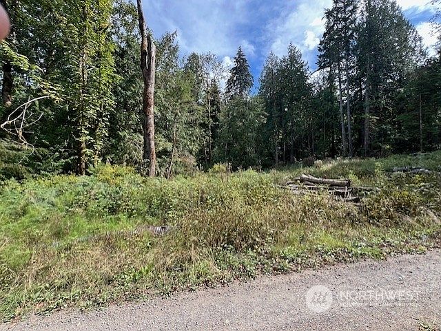 1st image of 584 NW Creekside Lane