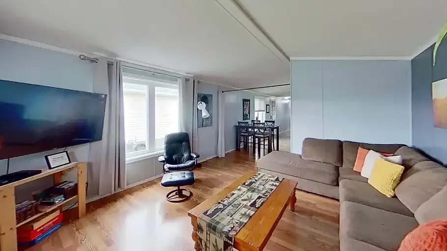 2 bed, 1.0 bath, $2,100 — Photo 4
