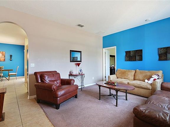4th image of 31900 Parkdale Dr