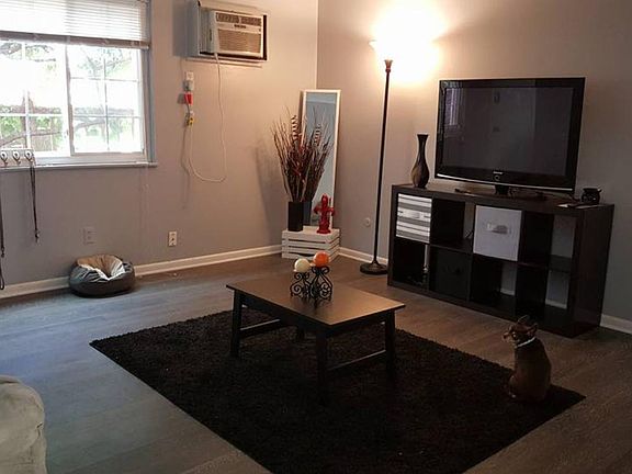 5th image of 395 E 13th Ave APT 2