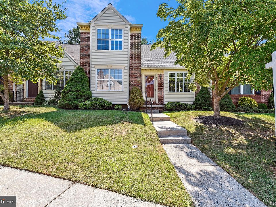 1st image of 826 Marcie Ct