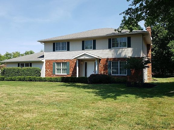 2nd image of 385 Sandhurst Dr