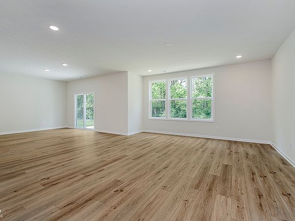 7th image of this home