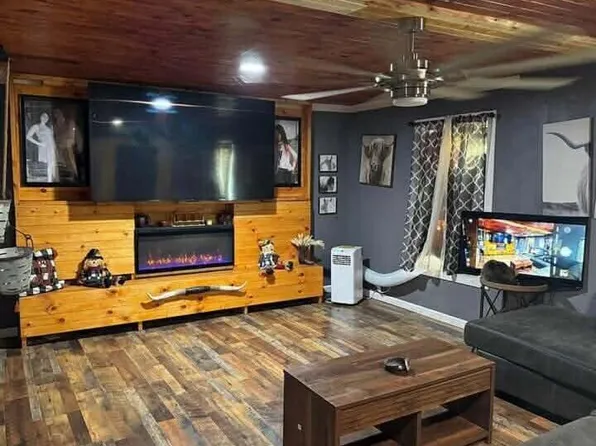 524 4th St, Flatwoods, KY 41139