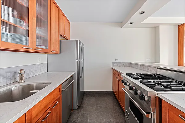 Sold by Compass | media 22