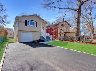 150 Moriches Ave, Mastic, NY 11950