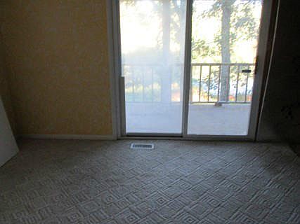 4th image of 98 Hickory Dr