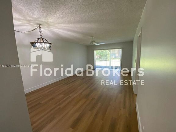 3rd image of 5530 Lakewood Cir N APT 714