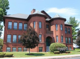 321 Plantation St APT 200, Worcester, MA 01604