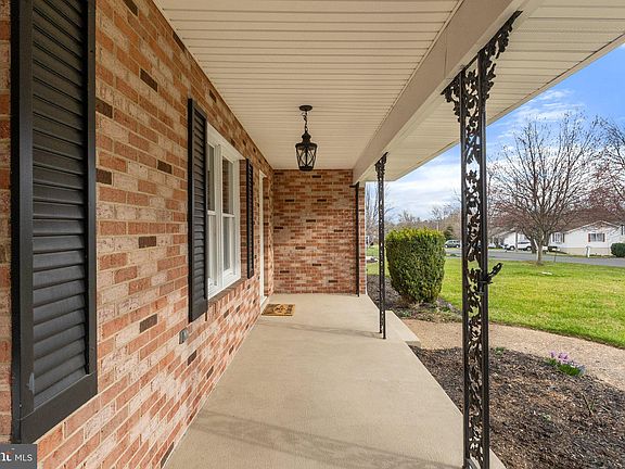 3rd image of 2182 Shawn Dr