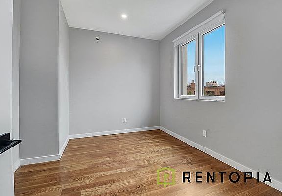 5th image of 842 Flushing Ave #5E