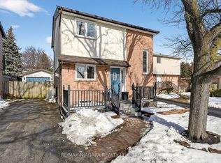 75 Berrisfield Cres, Hamilton, ON L8T 4X1