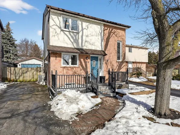 75 Berrisfield Cres, Hamilton, ON L8T 4X1