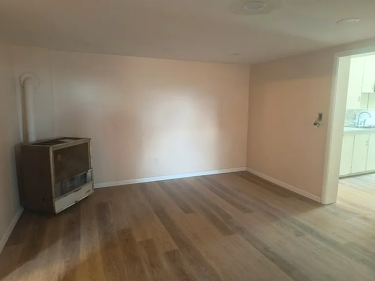 1404 Martin Ln #C — Photo 12