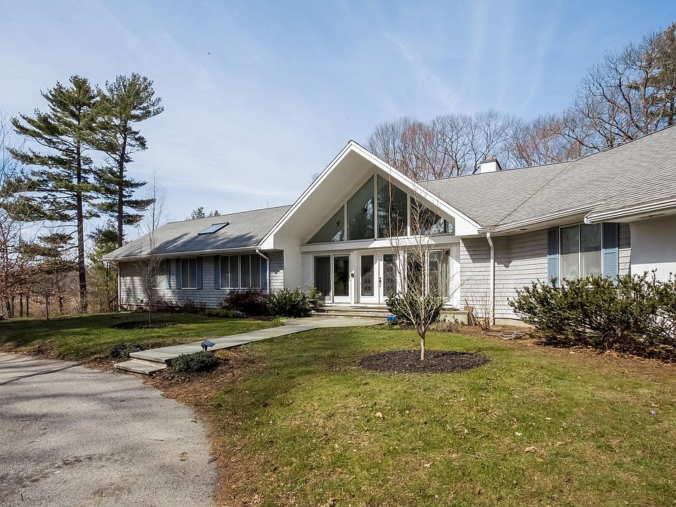 1st image of 393 Beechwood St