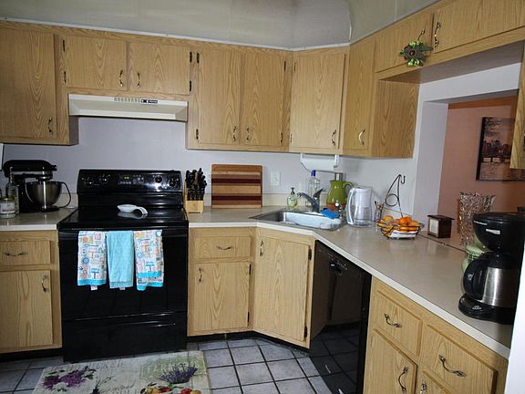 2nd image of 221 Foxtail Dr APT C