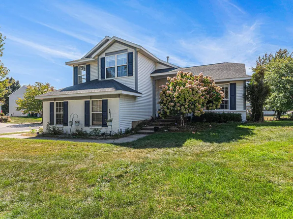 5639 E Falling Leaf Dr SE, Kentwood, MI 49512
