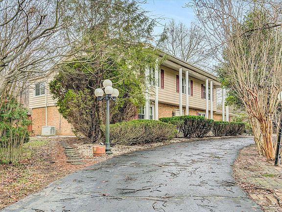 2nd image of 294 Orchard Lake Dr