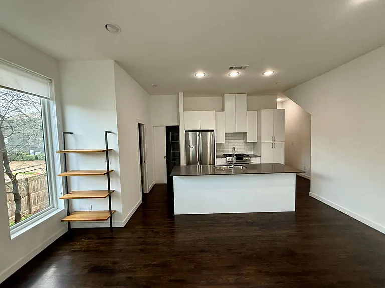 4211 Delano Pl #5B — Photo 8