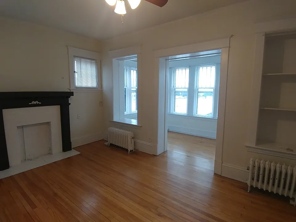 712 W Franklin Ave #9