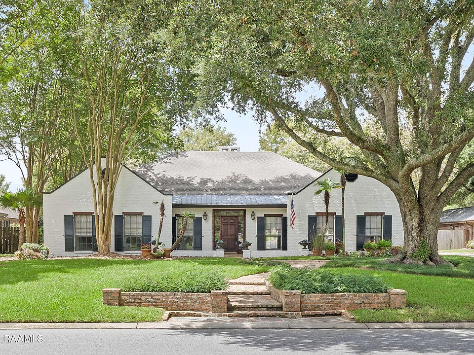 1st image of 301 Old Settlement Rd