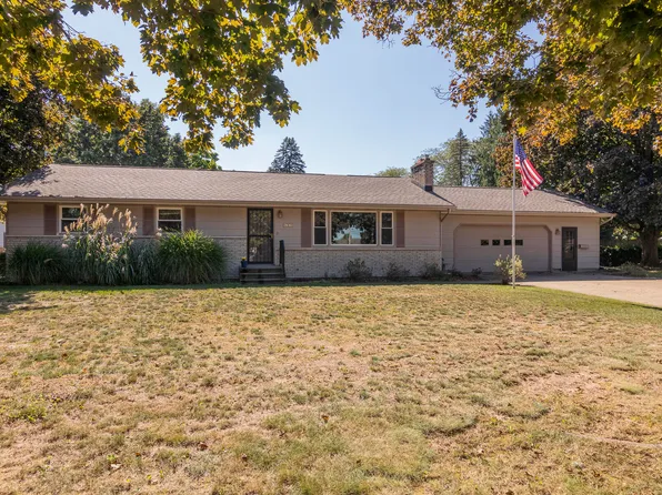 659 Benhoy Ave, Plainwell, MI 49080