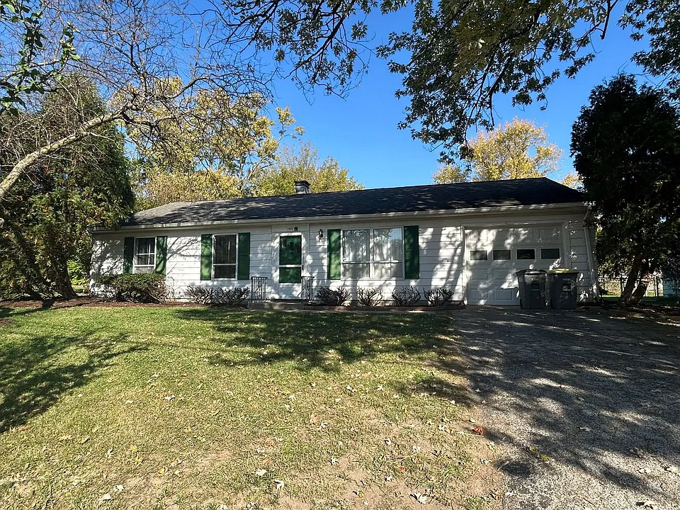 1961 Indian Trail Dr