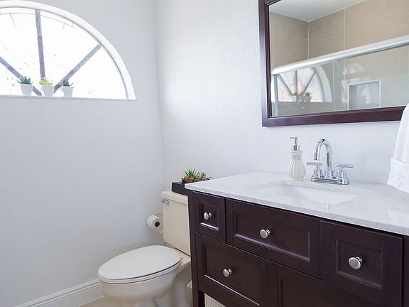 5th image of 769 Villa Portofino Cir