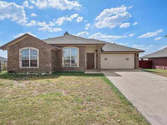 2nd image of 406 Medina Dr