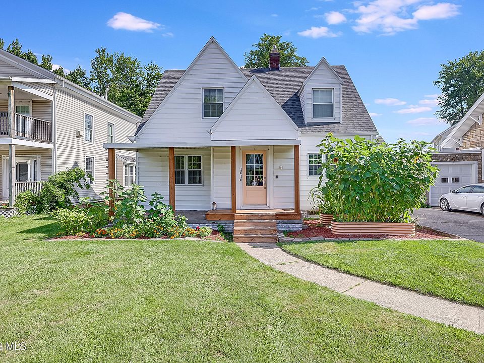 1st image of 1010 Woodlawn Ave